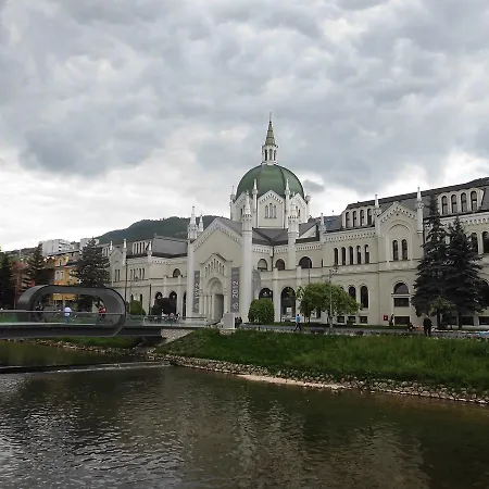 Chic Few Steps From Fine Arts Academy Sarajevo